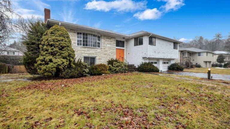 44-Nardell-Road-Newton-Exterior