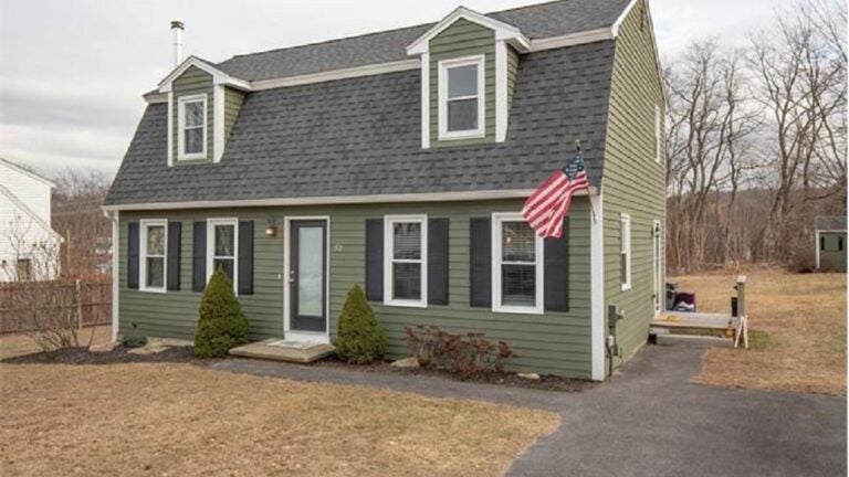 52-Rainbow-Drive-Haverhill