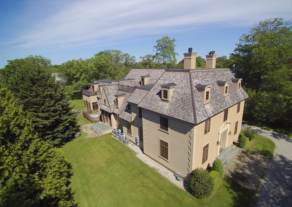 3 mansions are for sale on Newport, R.I.'s, famed Bellevue Ave.