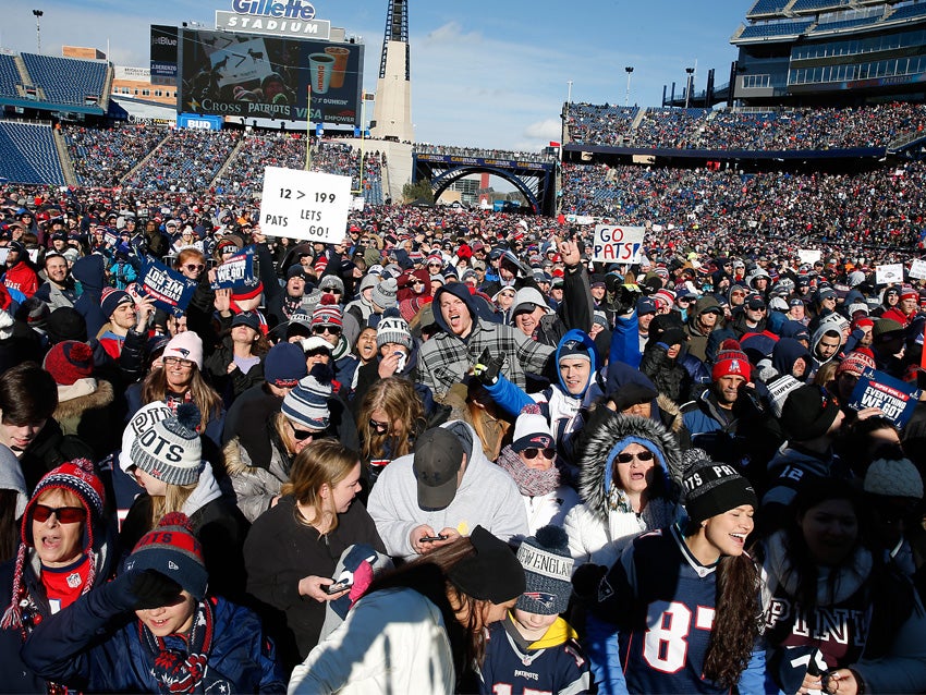 Announced crowd of 35,000 sends off Patriots to Super Bowl LIII