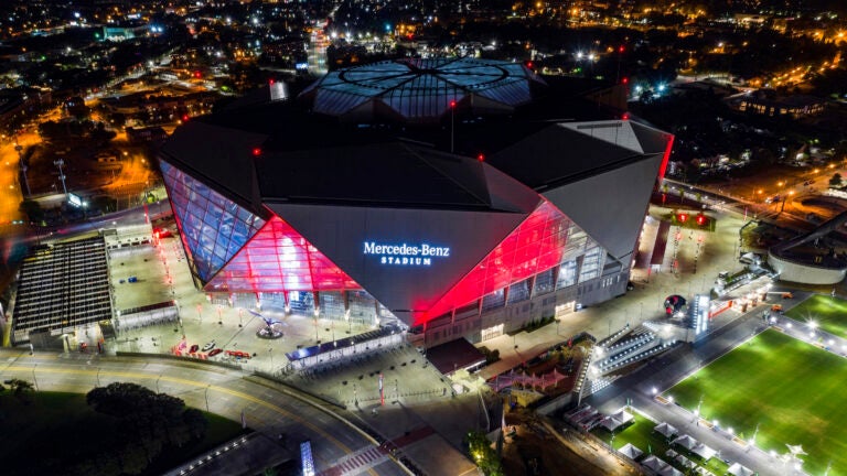 Mercedes-Benz Stadium roof is open