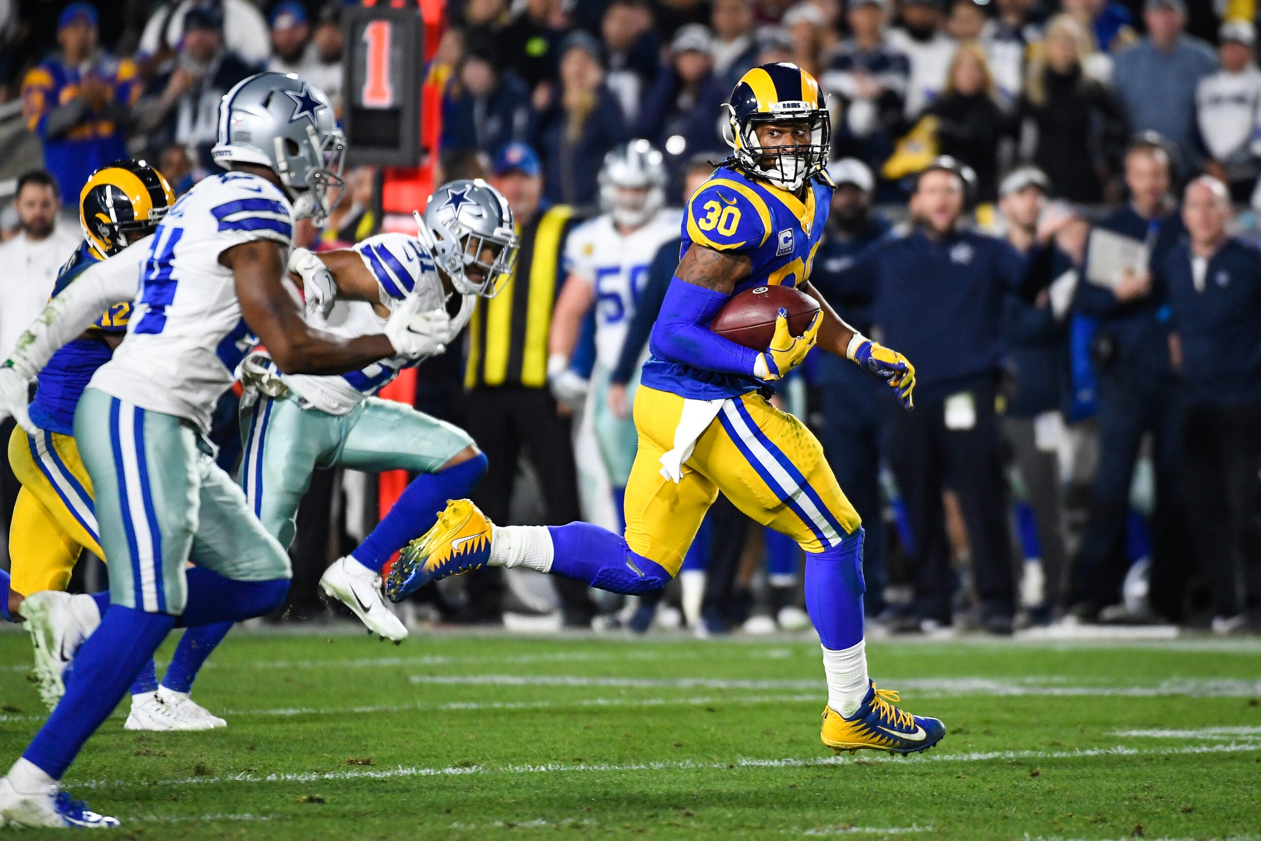 Gurley, Rams advance with 30-22 win over Cowboys