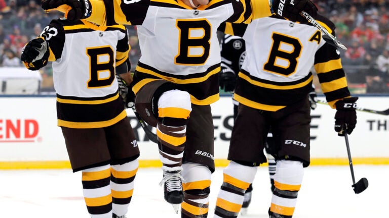 Lot Detail - David Pastrnak - Boston Bruins - St. Patrick's Day