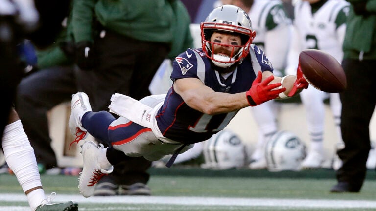 Tom Brady, Julian Edelman tease Patriots fans about 'unretiring