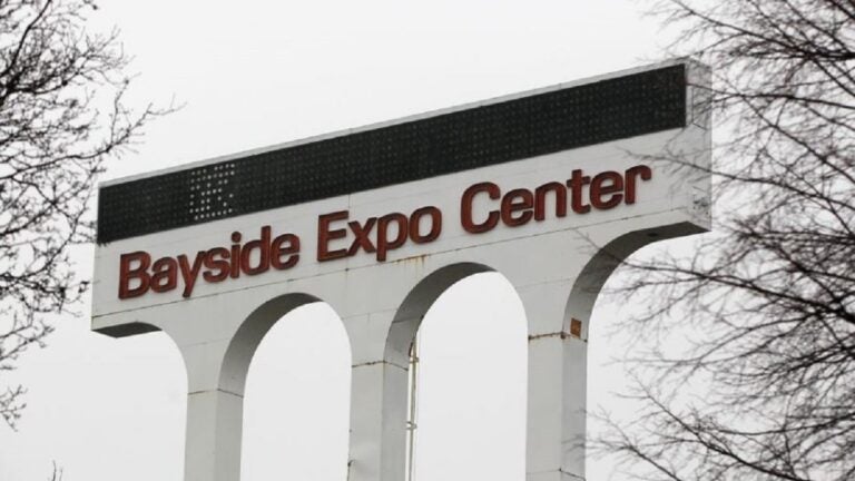 Bayside-Expo-Center-Sign