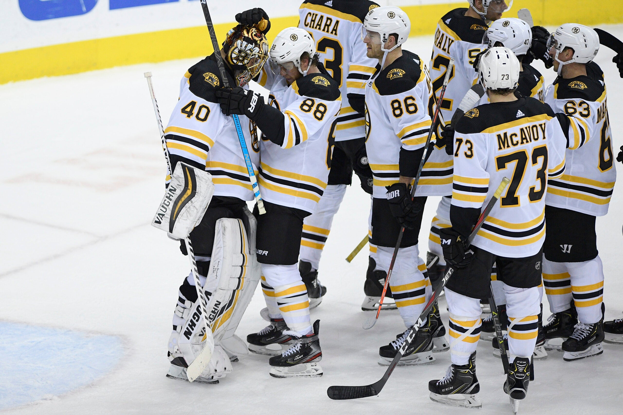 Tuukka stands tall in B's victory