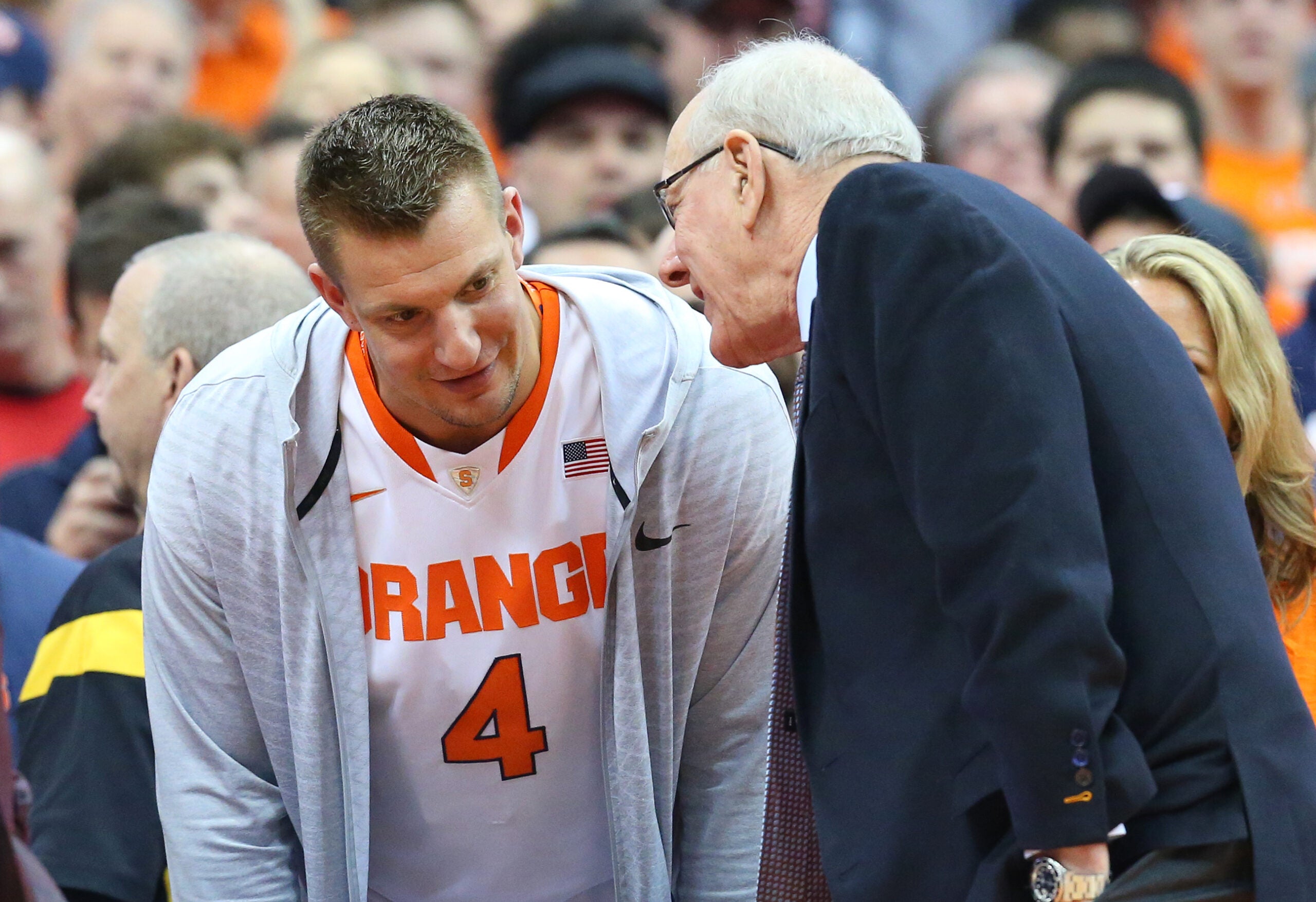 Rob Gronkowski: Patriots player wears Syracuse basketball gear to game