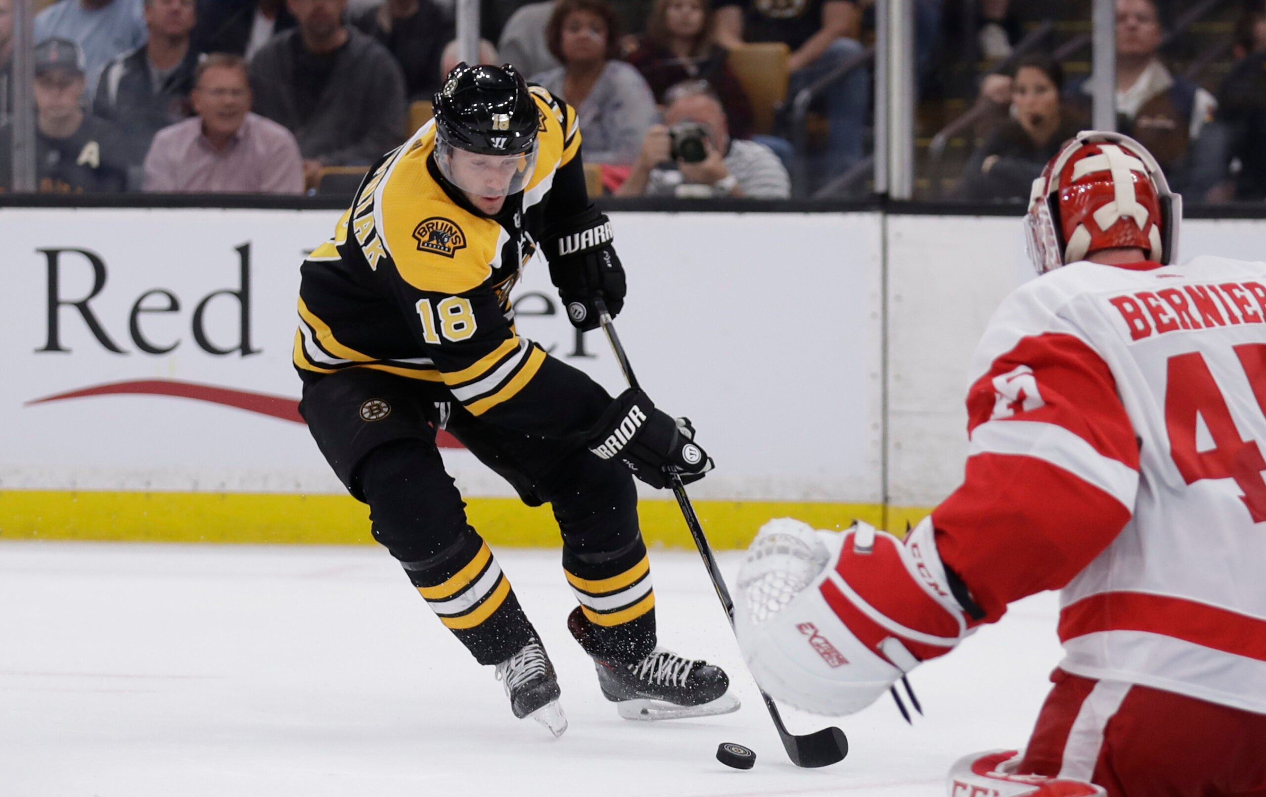 Bruins sign Lee Stempniak to one-year deal through remainder of season