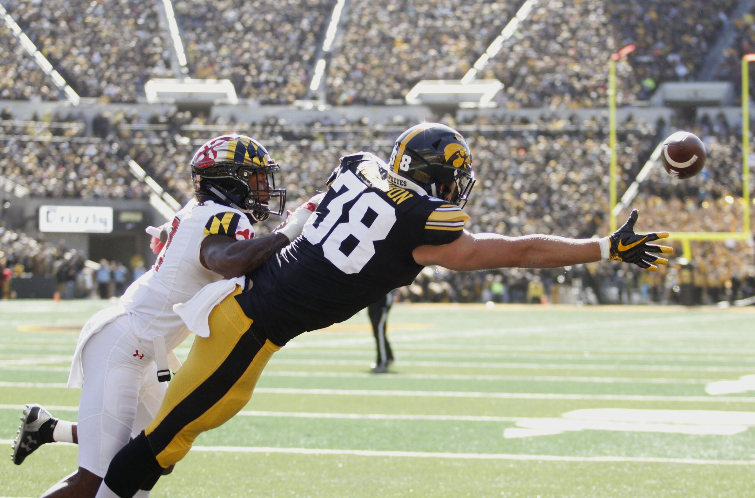 Former Iowa Hawkeye T.J. Hockenson Has Huge Vikings Debut [WATCH]