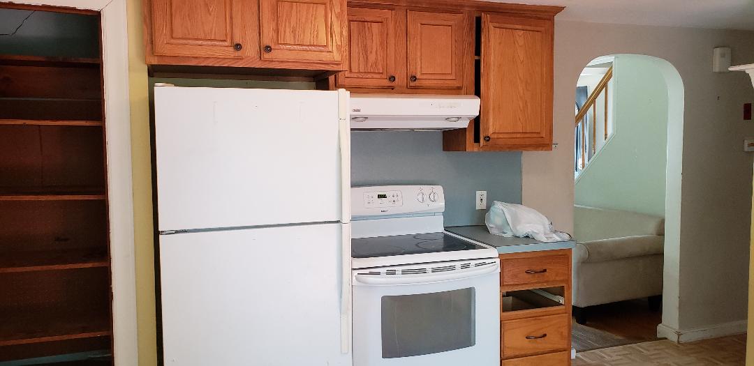 Dupont-Before-Reno-Kitchen