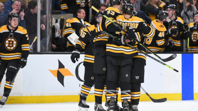 Bruins Patrice Bergeron Win