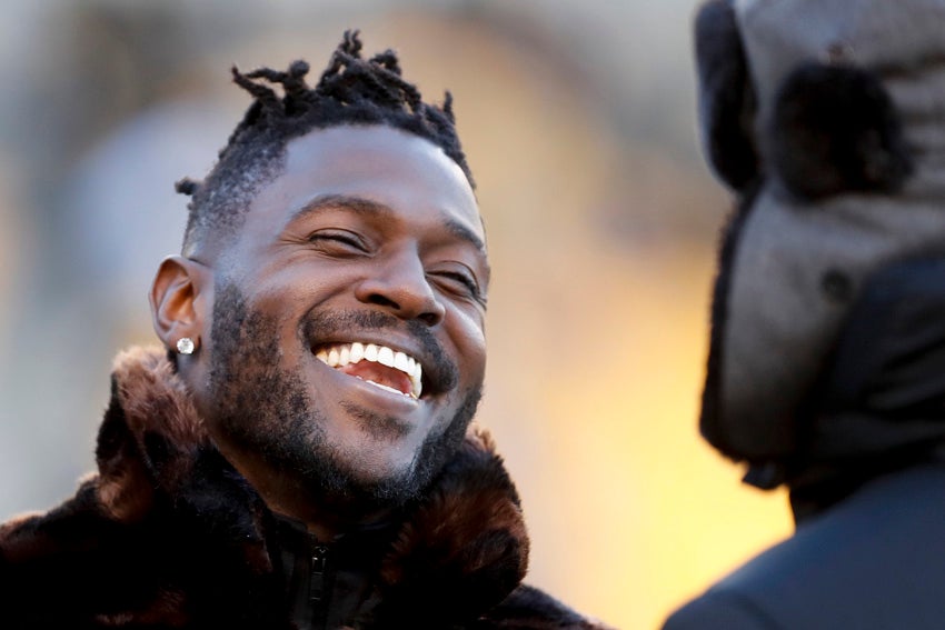 Antonio Brown Raiders: The Steelers trade away their star receiver.