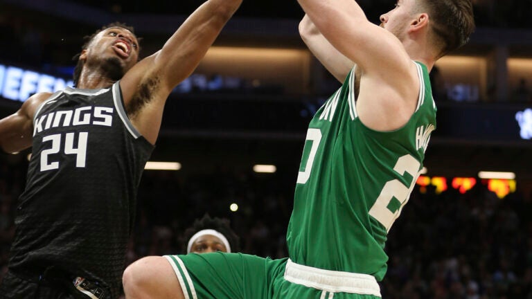 Gordon Hayward hits the game-winner to drop the Kings (VIDEO) - NBC Sports