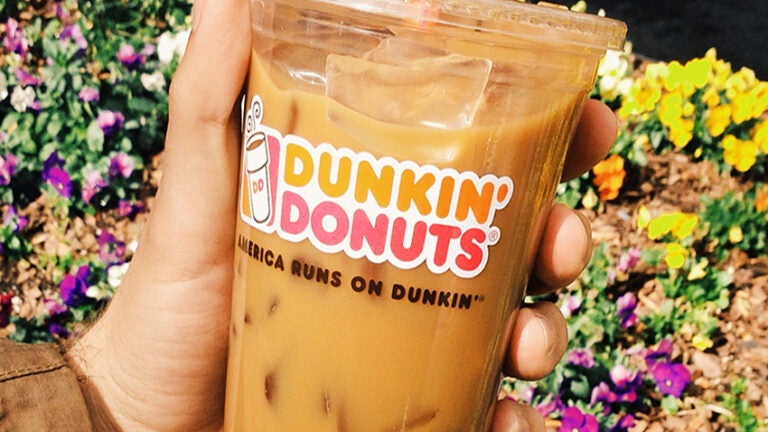 Does large iced coffee just mean more ice? : r/DunkinDonuts