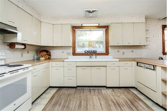 114-Mifflin-Drive-North-Andover