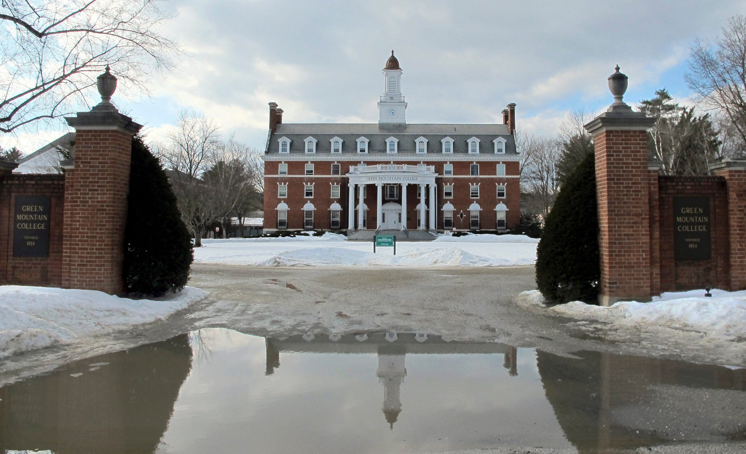 The 'perfect storm' behind the recent college closings and how it could