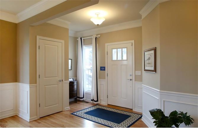 2-Locust-Lane-Hopkinton