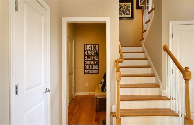 2-Locust-Lane-Hopkinton
