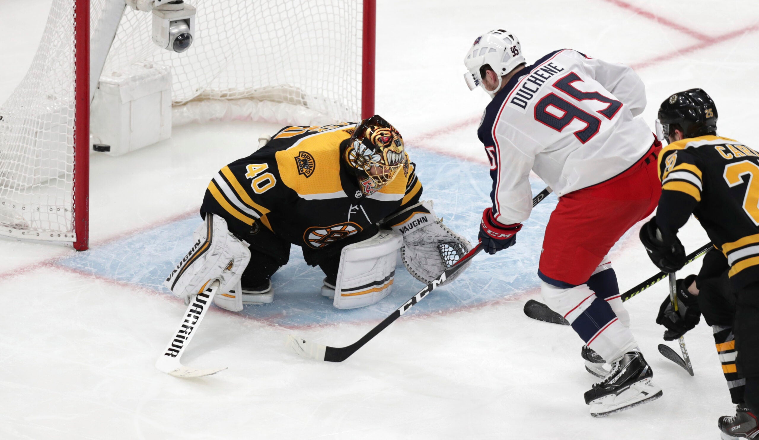 Коламбус бостон 28 ноября. Columbus Blue Jackets Boston Bruins. Matt Duchene Columbus Blue Jackets.