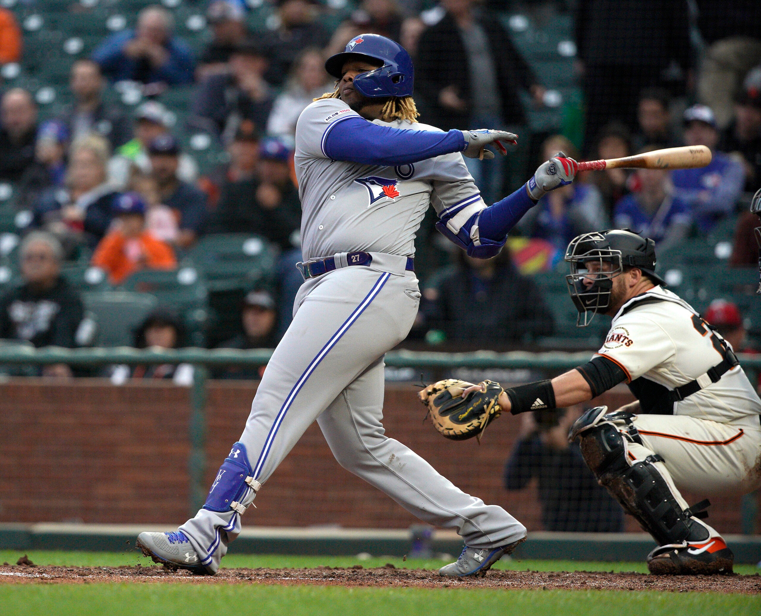 Pair of home runs help Blue Jays power past A's for 10th straight win