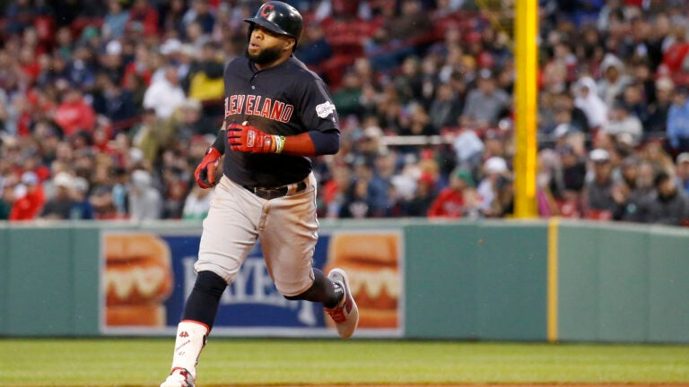 Carlos Santana's 8th inning home run leads Cleveland Indians past