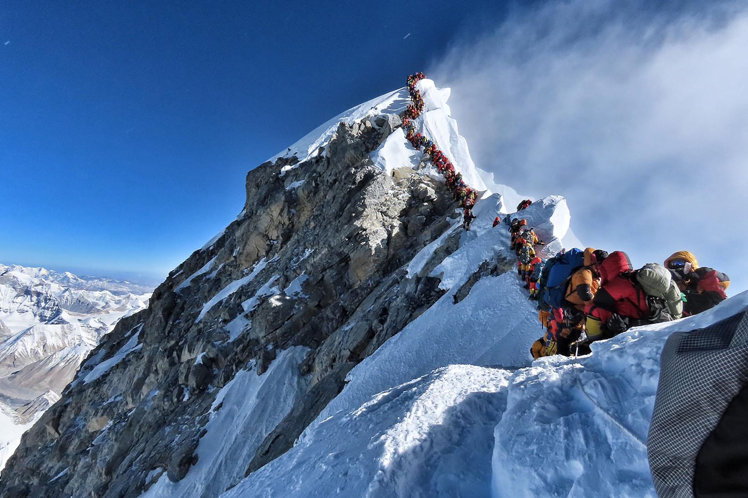 The American man who became a porter on Everest