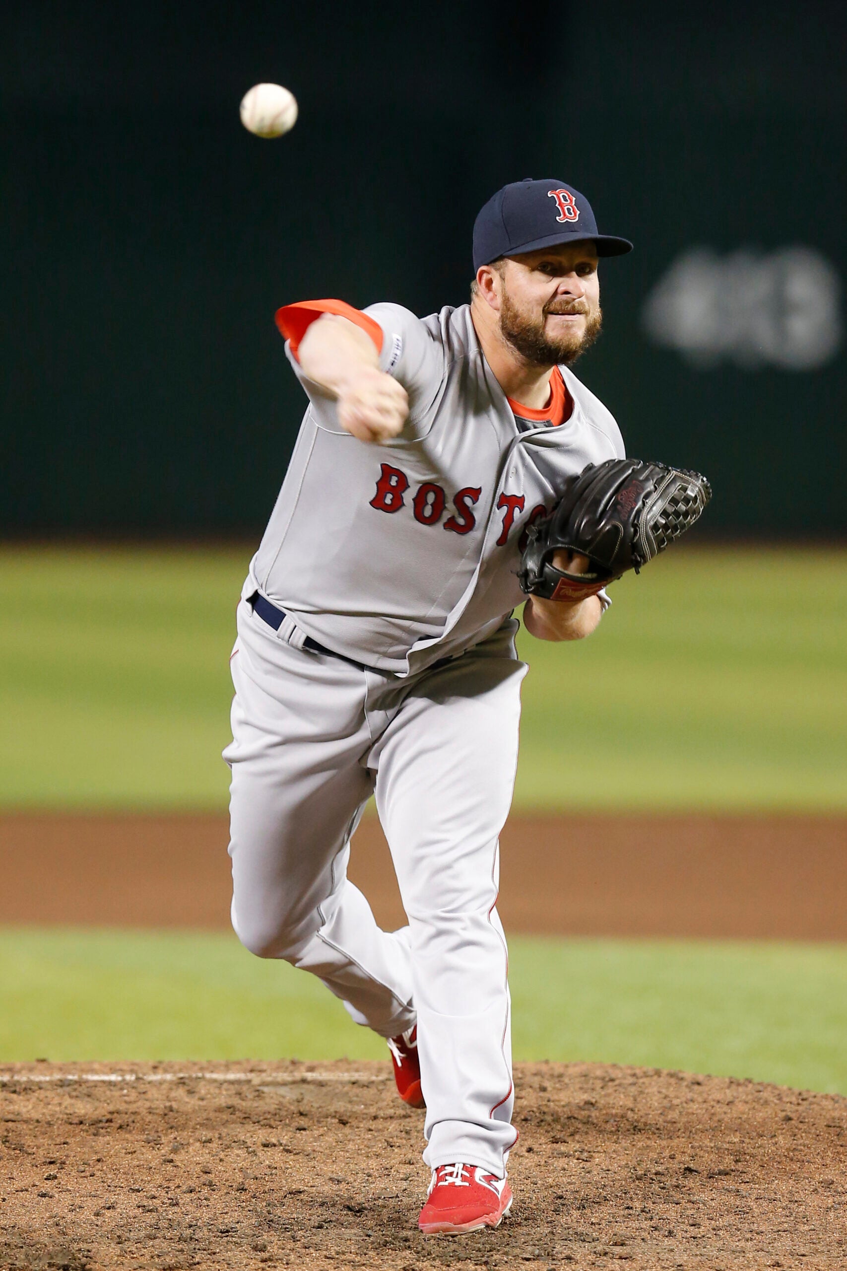 Seattle Mariners starting pitcher Bill Swift throws against the