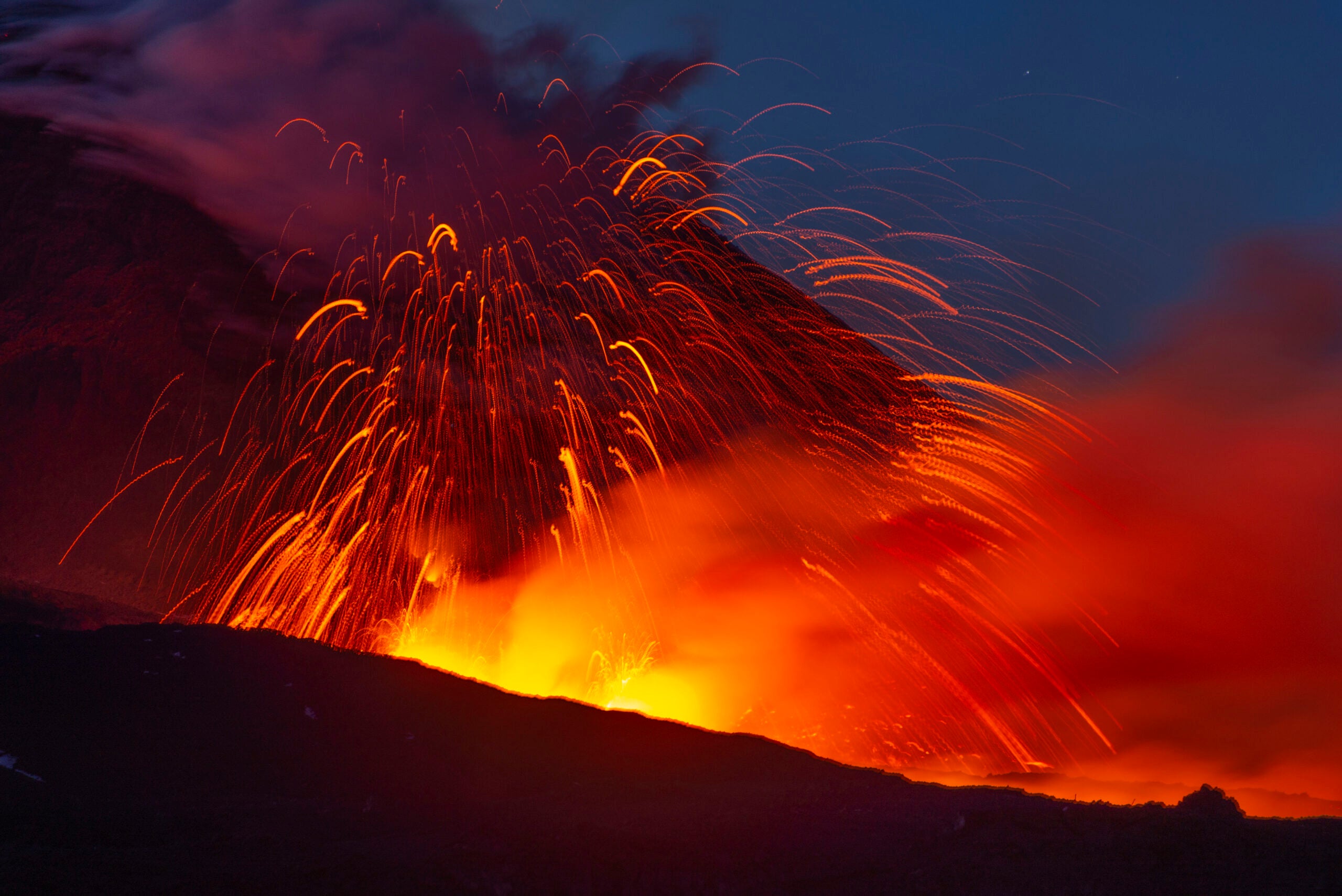 Лава вулкана Этна