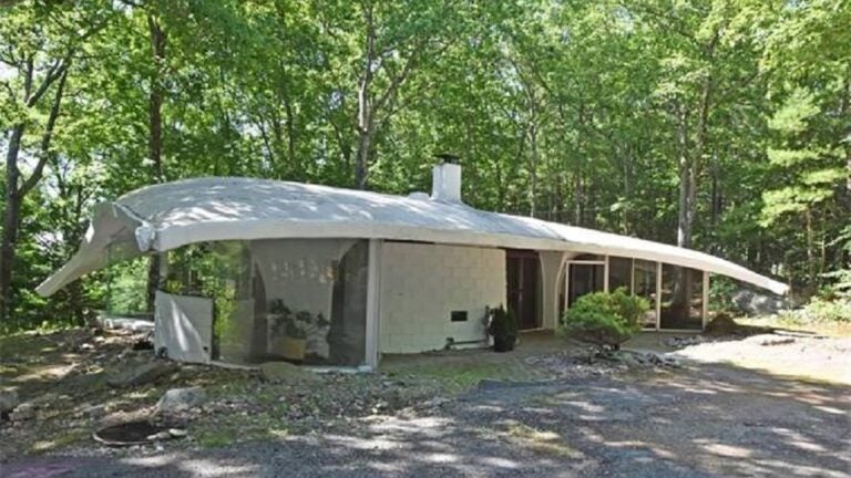 For $324,900, a concrete-and-glass dome in Southbridge