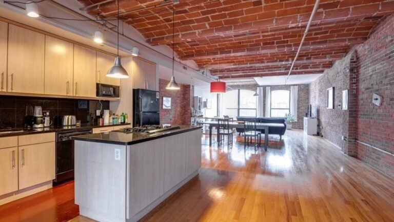 121-Beach-St-Boston-Interior