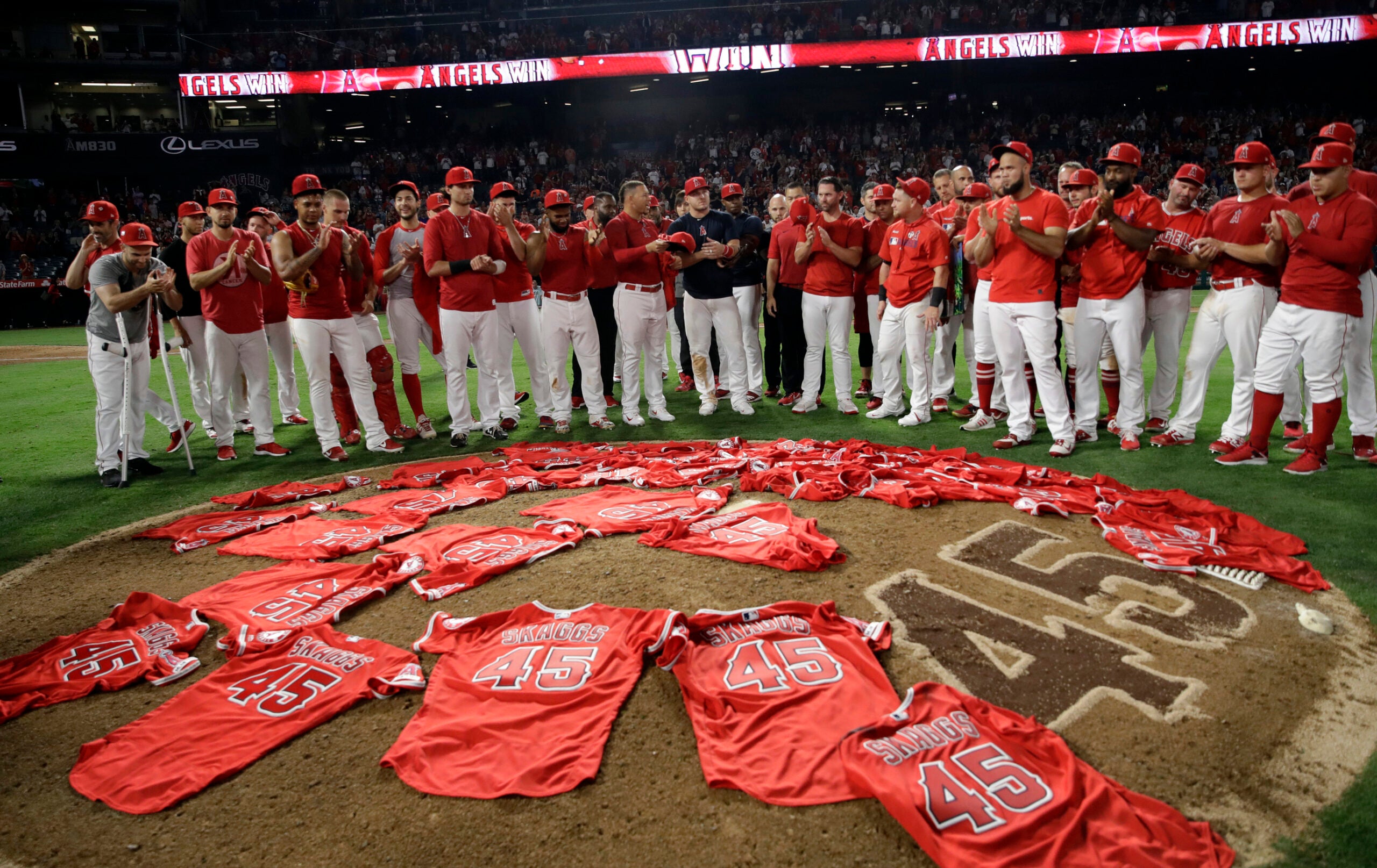 Tyler Skaggs' Widow Breaks Down in Tears When Honoring MLB Pitcher