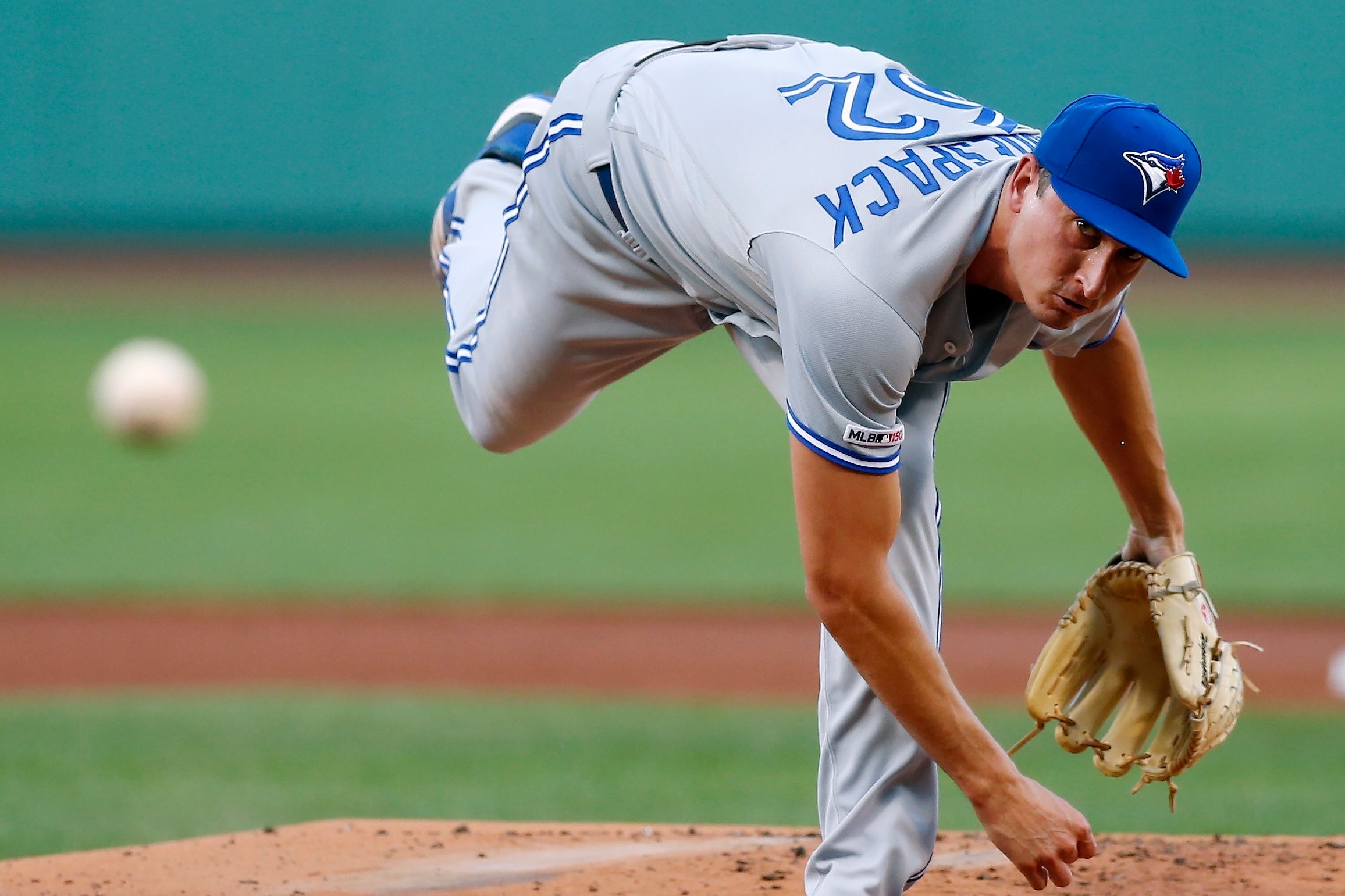 Red Sox battered by Blue Jays as Toronto slugs 5 homers at Fenway