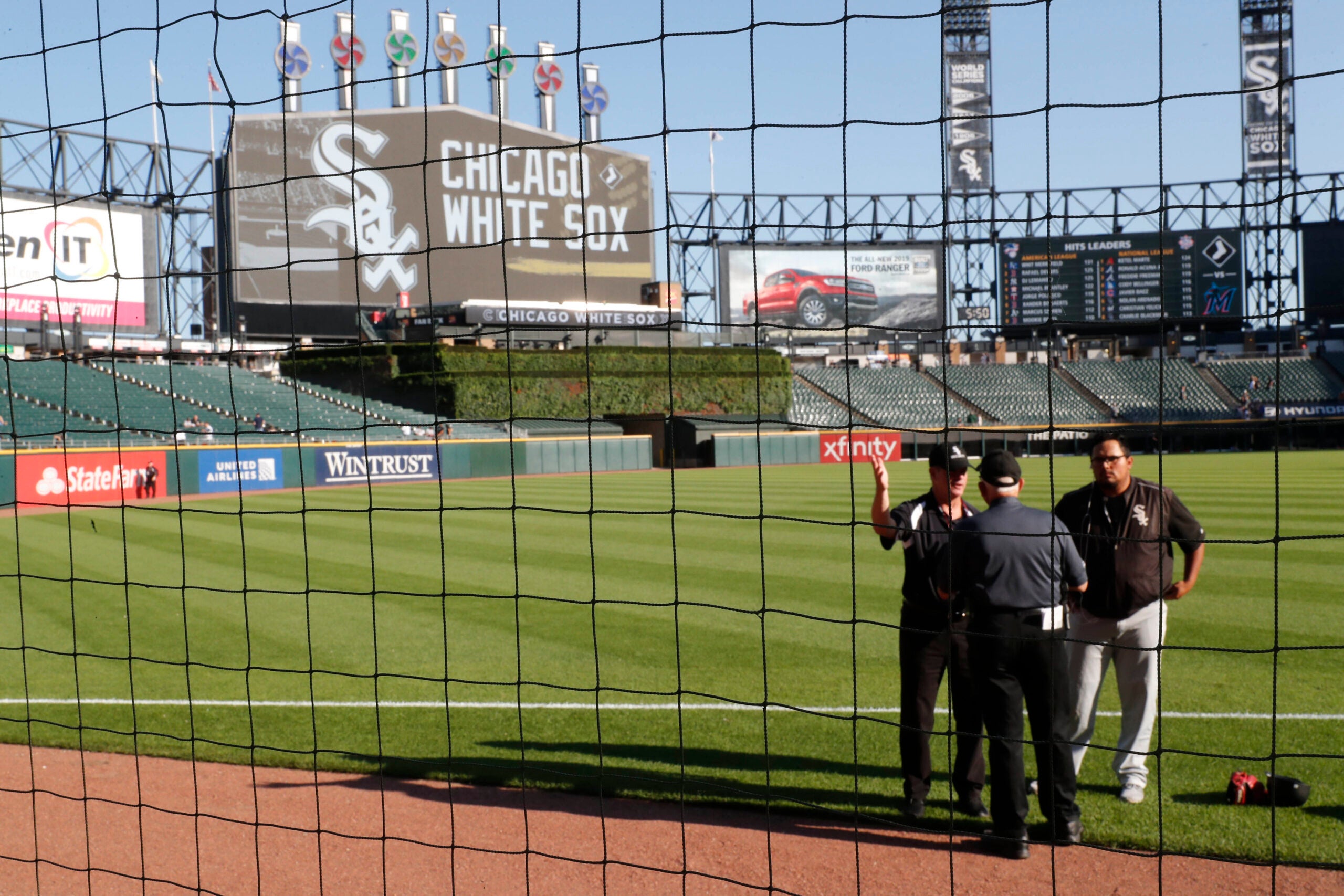 Robert hits 311-foot homer in 9th to snap scoreless tie and give White Sox  1-0 win over Red Sox