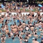 Swimming-Pool-Many-People