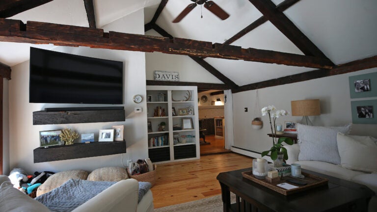 122-Spring-Street-Hanover-Living-Room