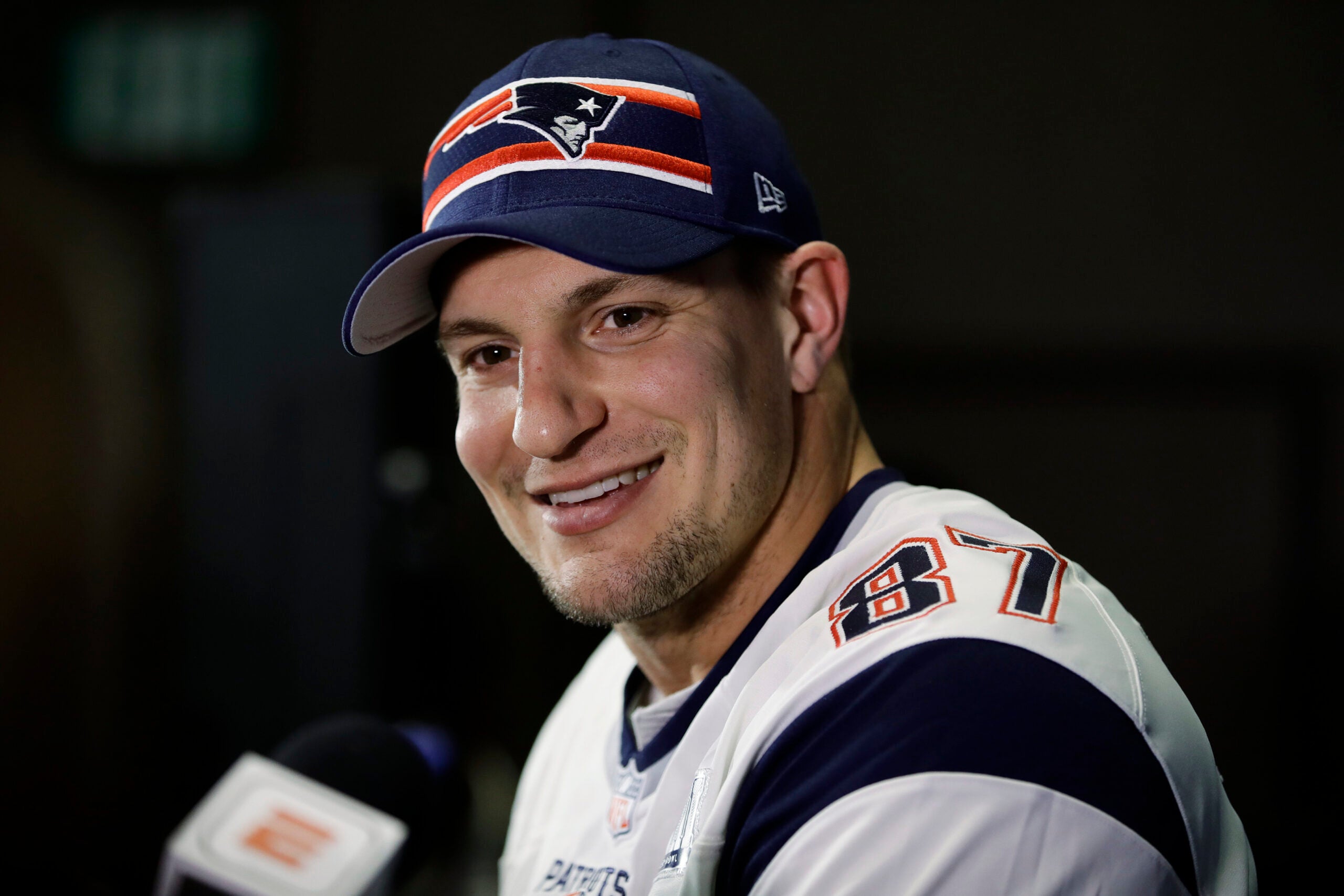 Report: Rob Gronkowski “keeps on being asked” about NFL return