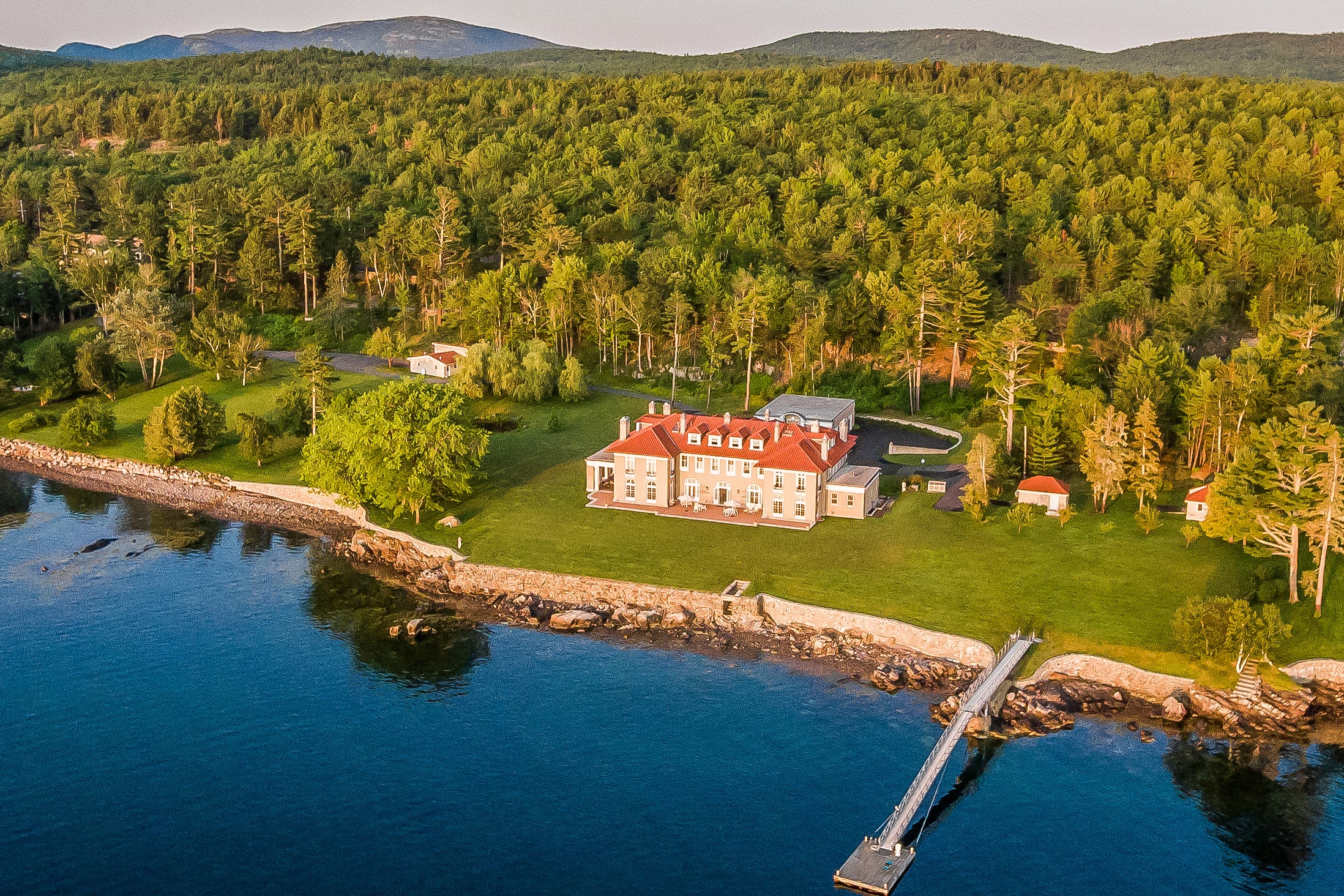 Winner of famed Maine mansion to sell it, help charities