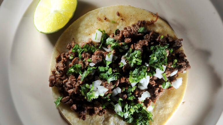 Carne asada taco at Taqueria el Amigo