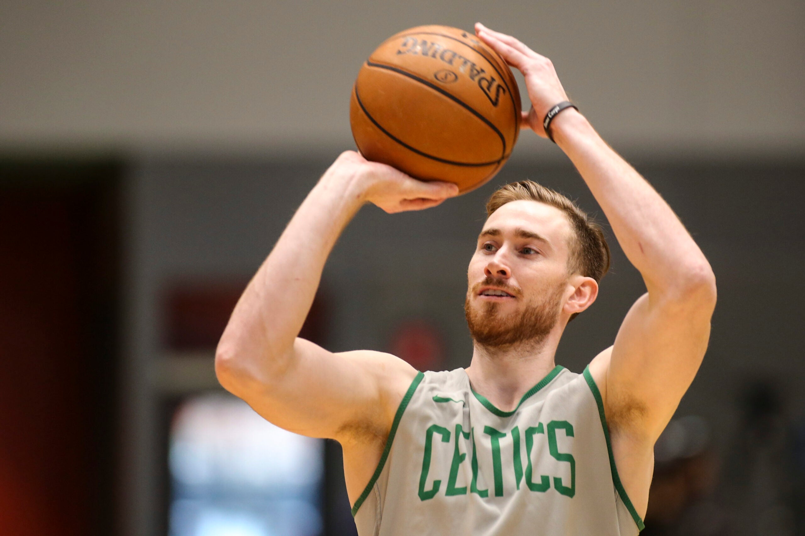 Gordon Hayward injury: Celtics forward fractures hand vs Spurs