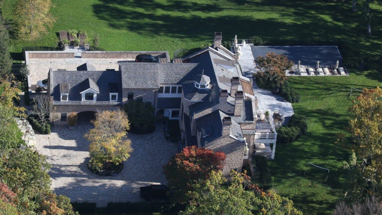 Tom Brady Puts $40 MIL, Boston-Area Mansion Up For Sale