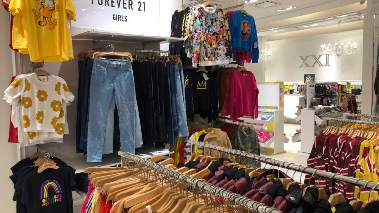 Forever 21 Turns To E-commerce After Retail Failures