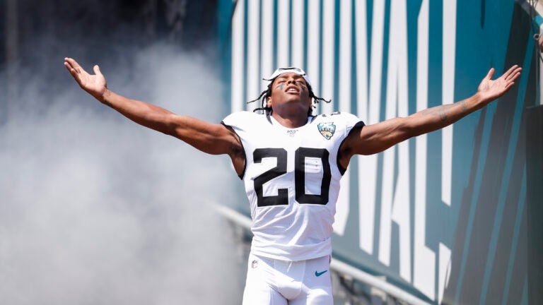 Jalen Ramsey trade rumors: Should the Patriots go after the Rams star? -  Pats Pulpit