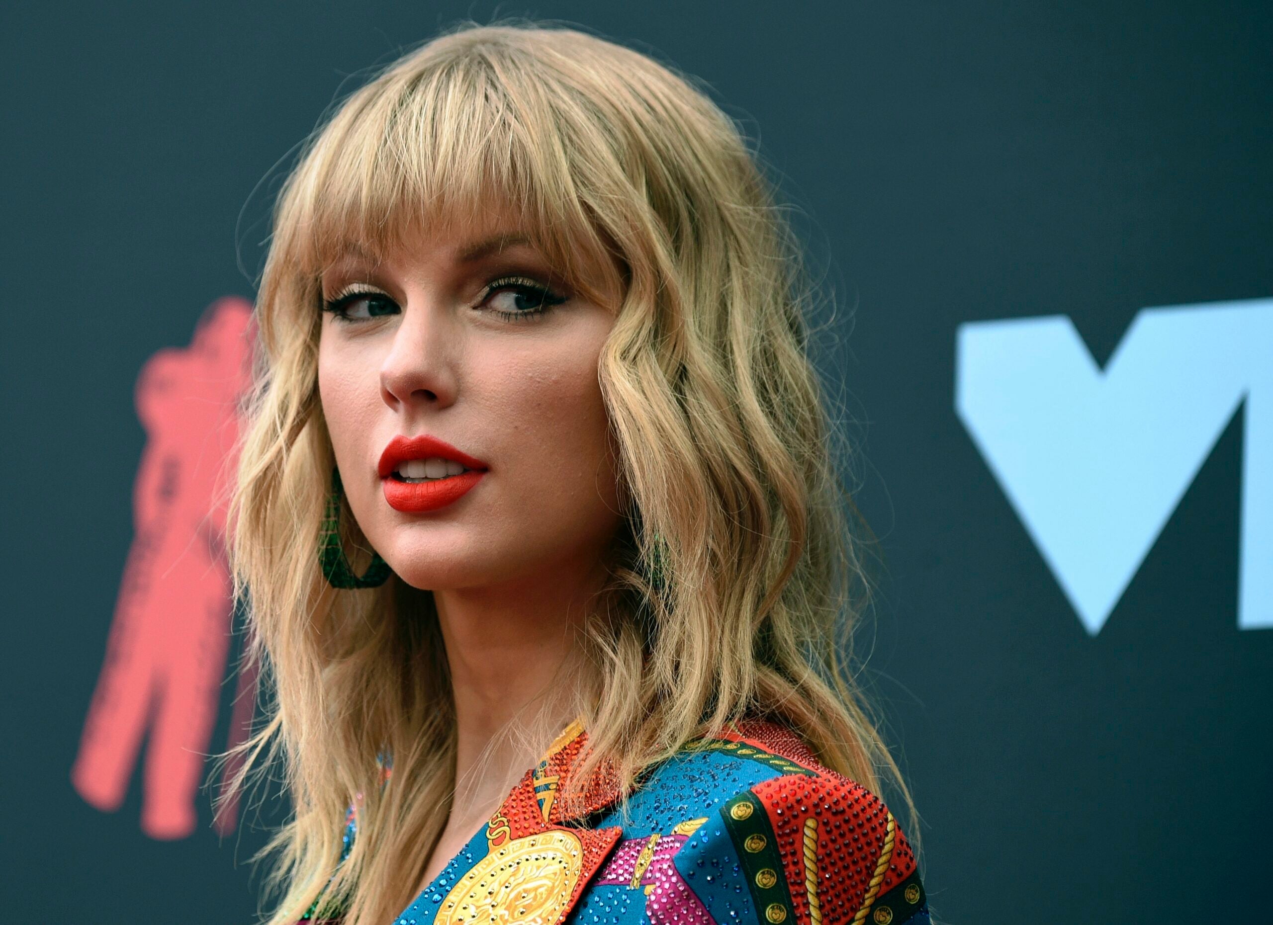 Will Taylor Swift return to Gillette Stadium? Shop Patriots-Chiefs tickets  