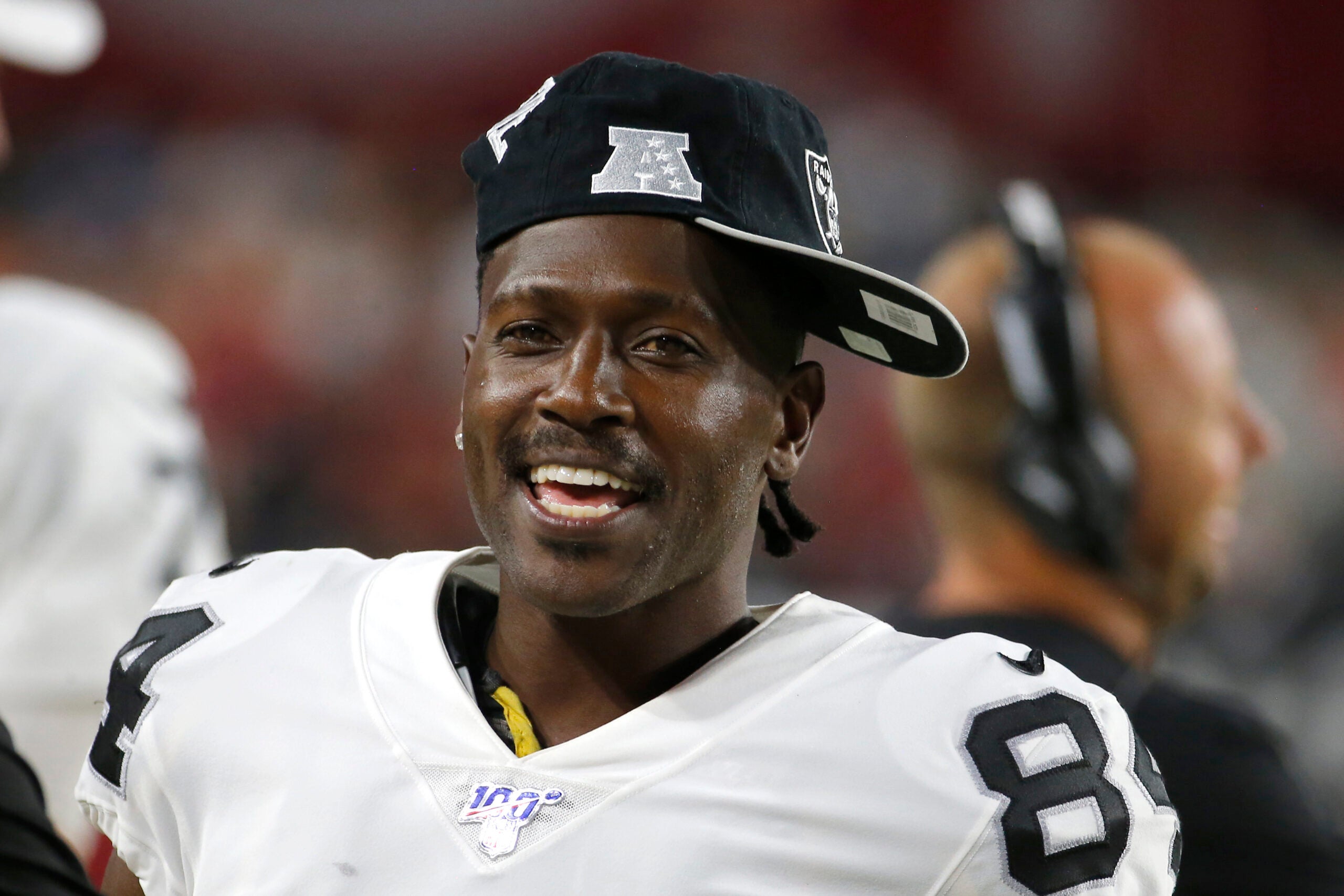 Report: Antonio Brown signing with Patriots, Cowboys visit New