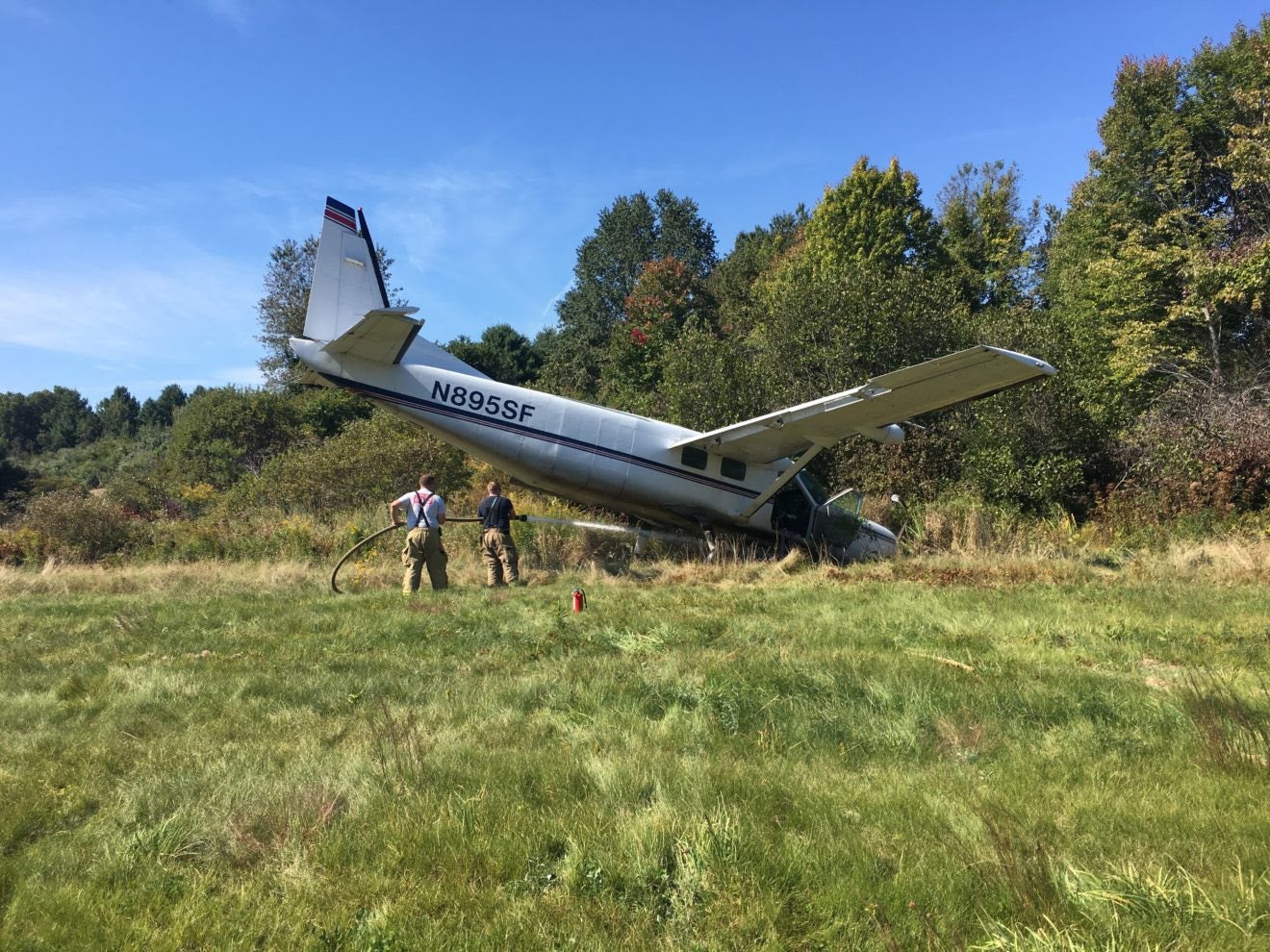 No one injured when skydiving plane crash lands in Pepperell