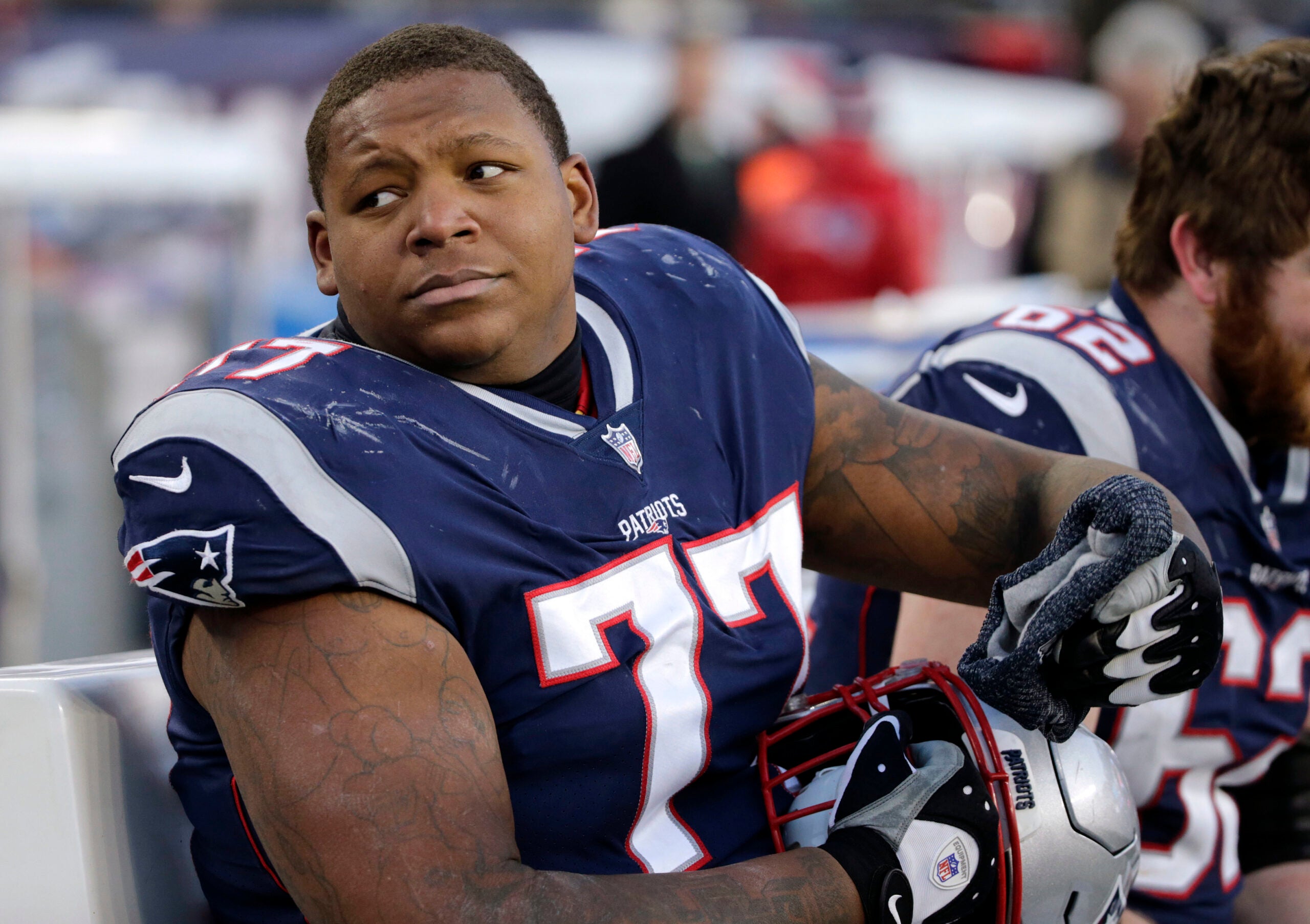 Patriots right tackle Trent Brown reportedly 'day to day' after