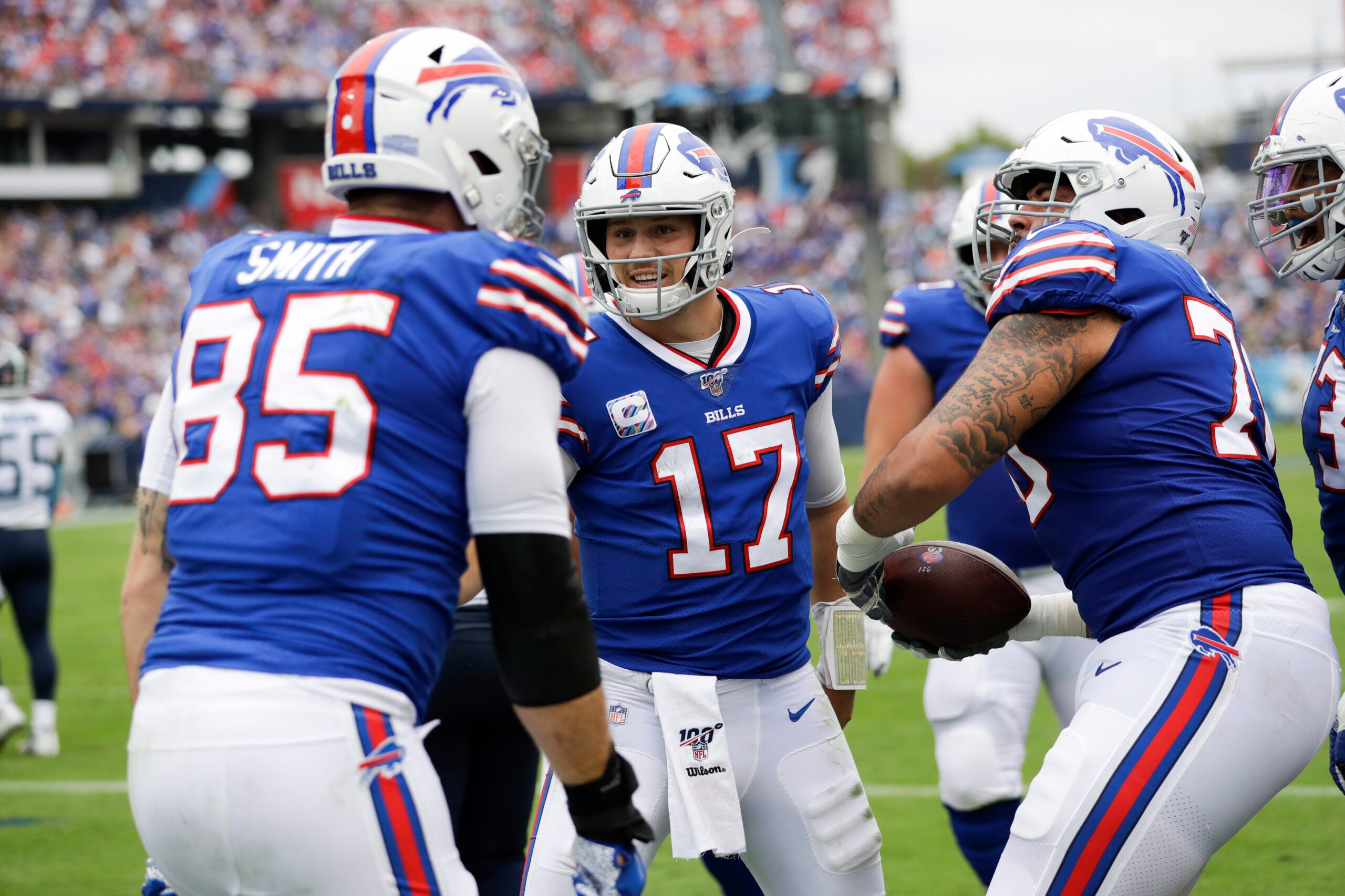 Josh Allen throws 2 TD passes as Bills smother Titans, 14-7