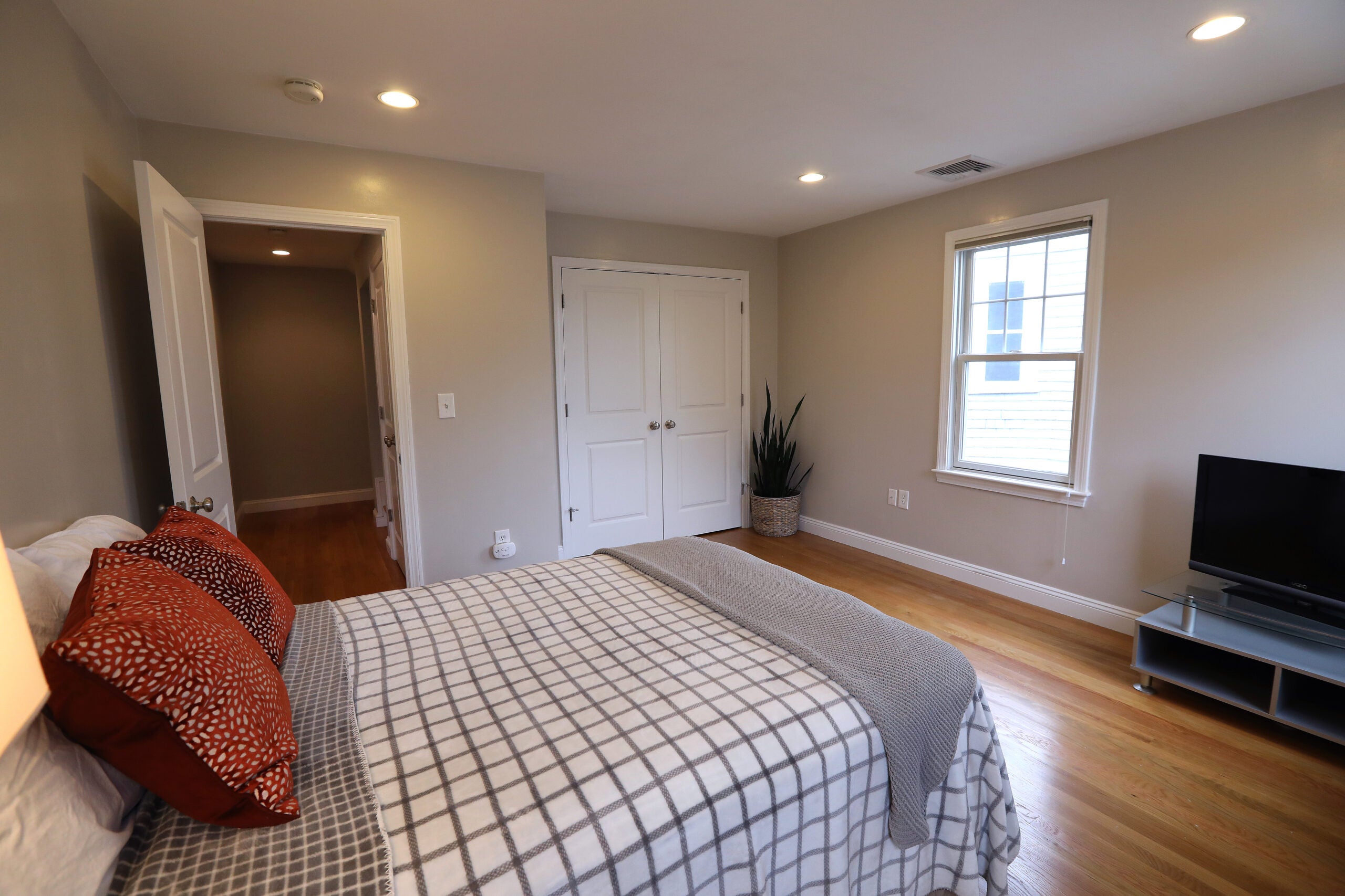 Home of the Week For less than 500,000, a condo with a roof deck in