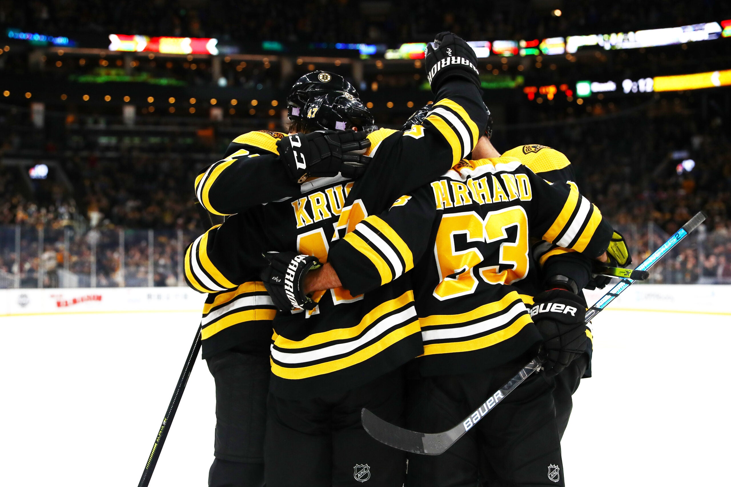 Bruins Hang 'Boston Strong' No. 617 Jersey With American Flag in Locker  Room Before Wednesday's Game (Photo) 