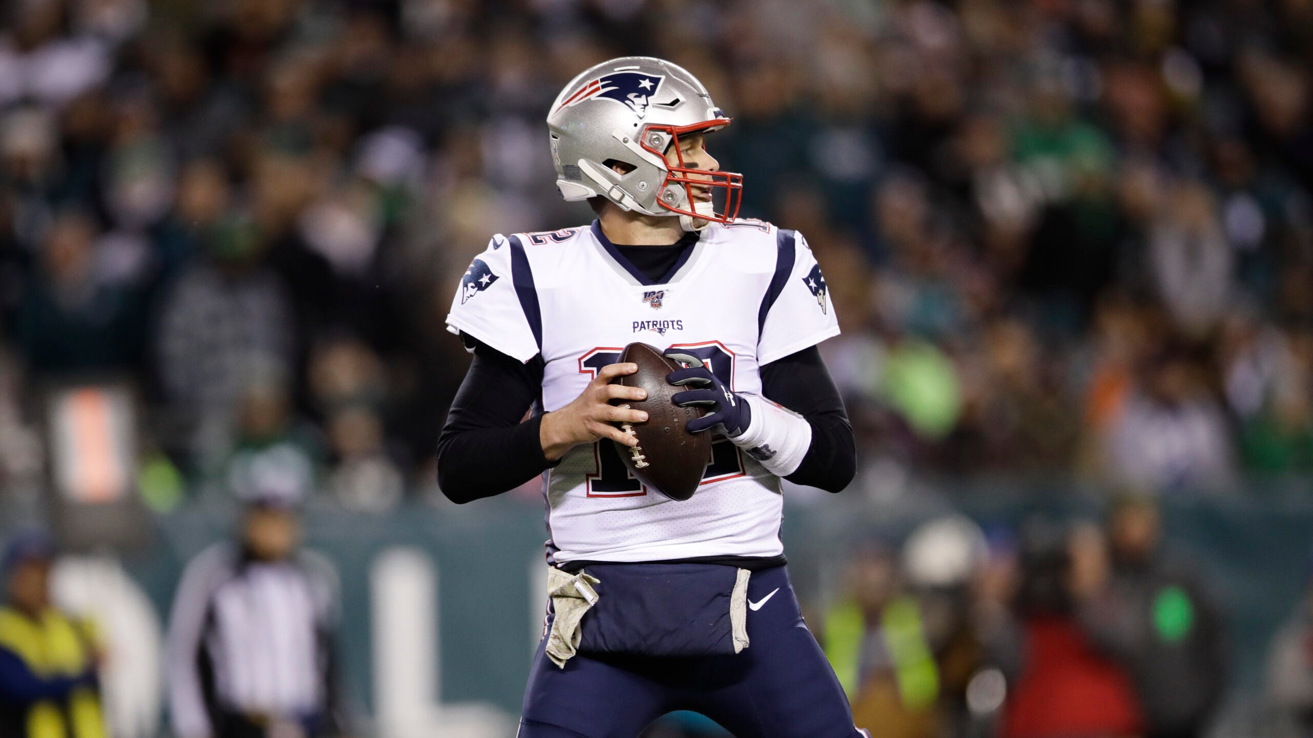 Tom Brady frustrated following the Patriots' 17-10 win in Philadelphia